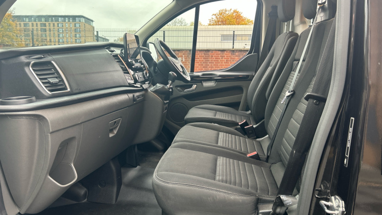 Ford Transit Custom 280 L1 Diesel Fwd 2.0 EcoBlue 130ps Low Roof Limited Van